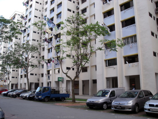 Yishun Street 72 thumbnail photo